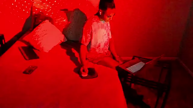 Snapshot of yiauana chatting on 02-22-25, 07:12 yiauana online show from 02-22-25, 07:12