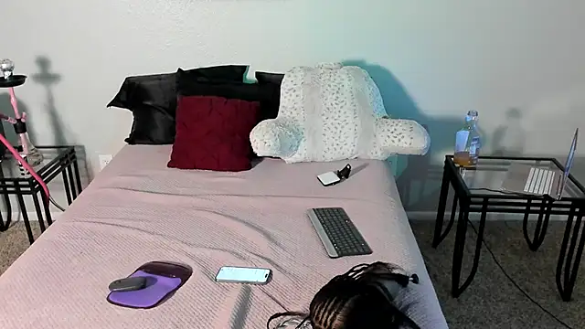 Snapshot of yiauana chatting on 02-23-25, 11:22 yiauana online show from 02-23-25, 11:22