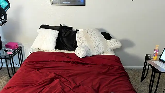 Snapshot of yiauana chatting on 02-24-25, 07:30 yiauana online show from 02-24-25, 07:30