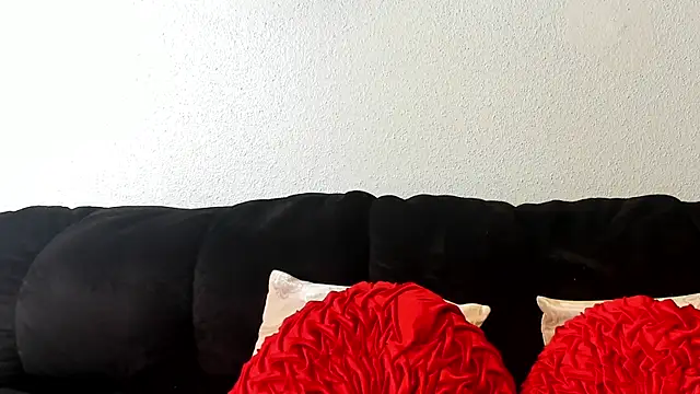 Snapshot of yiauana chatting on 03-11-25, 05:57 yiauana online show from 03-11-25, 05:57