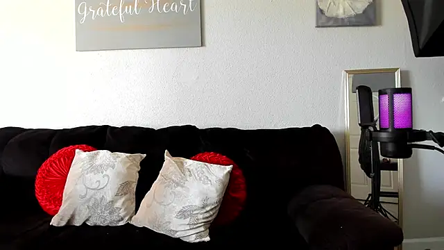 Snapshot of yiauana chatting on 03-12-25, 09:03 yiauana online show from 03-12-25, 09:03