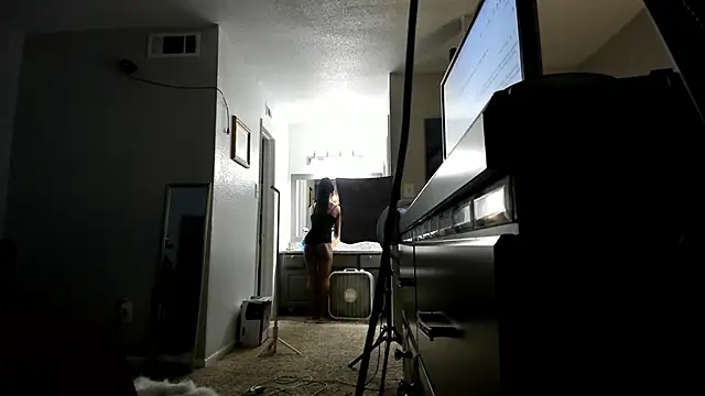 Snapshot of yiauana chatting on 09-10-25, 12:05 yiauana online show from 09-10-25, 12:05