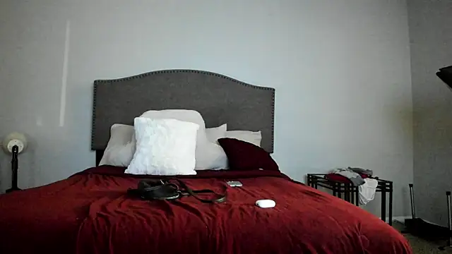 Snapshot of yiauana chatting on 09-25-25, 04:05 yiauana online show from 09-25-25, 04:05