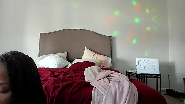 Snapshot of yiauana chatting on 09-25-25, 04:11 yiauana online show from 09-25-25, 04:11