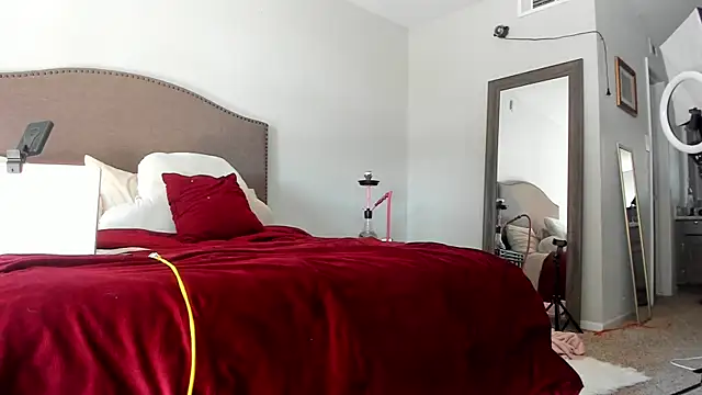 Snapshot of yiauana chatting on 09-28-25, 05:29 yiauana online show from 09-28-25, 05:29