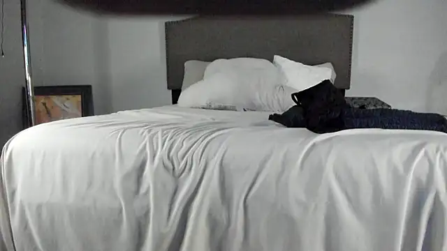 Snapshot of yiauana chatting on 10-05-25, 11:30 yiauana online show from 10-05-25, 11:30