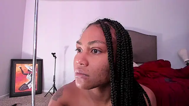 Snapshot of yiauana chatting on 10-10-25, 03:33 yiauana online show from 10-10-25, 03:33