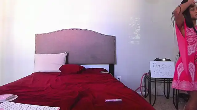 Snapshot of yiauana chatting on 11-10-25, 04:17 yiauana online show from 11-10-25, 04:17