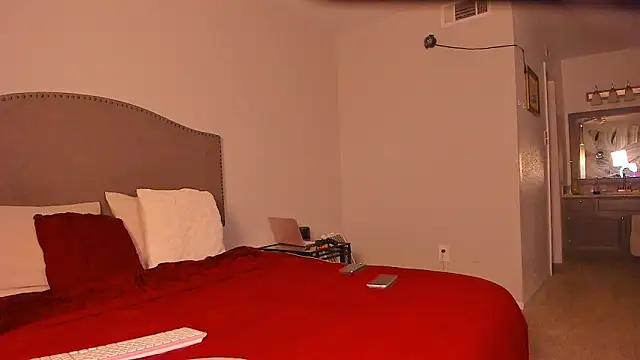 yiauana online show from 03-05-26, 10:11