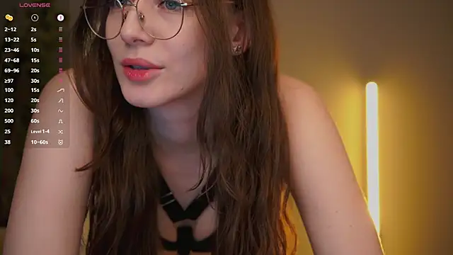 Ester Hill online show from 01-19-26, 01:20