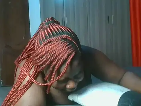 Snapshot of freaky_juicy chatting on 07-10-26, 11:46 freaky juicy online show from 07-10-26, 11:46