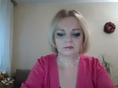 Snapshot of SofiyaPetrova chatting on 01-10-25, 01:52 SofiyaPetrova online show from 01-10-25, 01:52