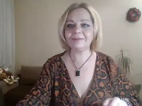 Snapshot of SofiyaPetrova chatting on 02-08-25, 07:38 SofiyaPetrova online show from 02-08-25, 07:38