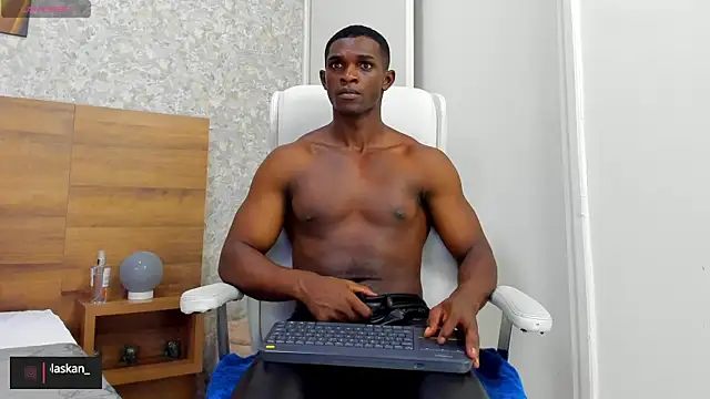 Snapshot of nicolaskan chatting on 12-23-24, 05:28 nicolaskan online show from 12-23-24, 05:28