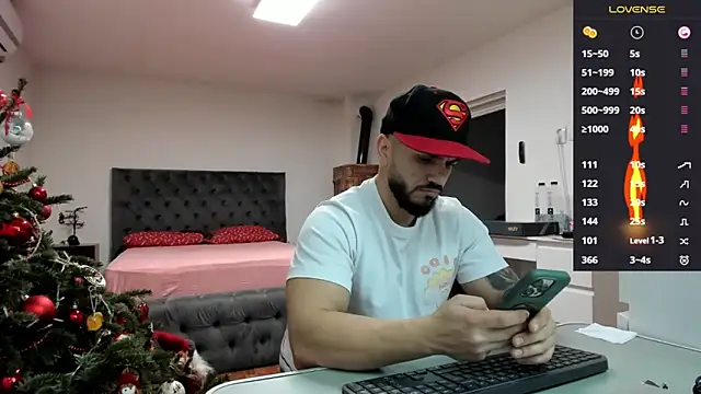 Snapshot of supermanboy94 chatting on 12-16-25, 07:02 supermanboy94 online show from 12-16-25, 07:02