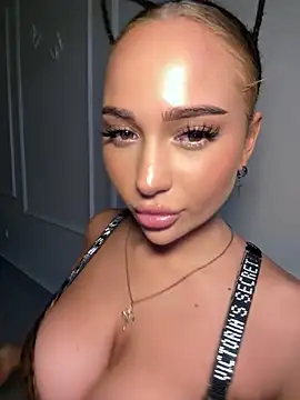 CardiSweetBaby online show from 09-21-25, 04:30