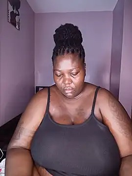 Snapshot of African_Bigass chatting on 07-06-26, 02:41 African Bigass online show from 07-06-26, 02:41