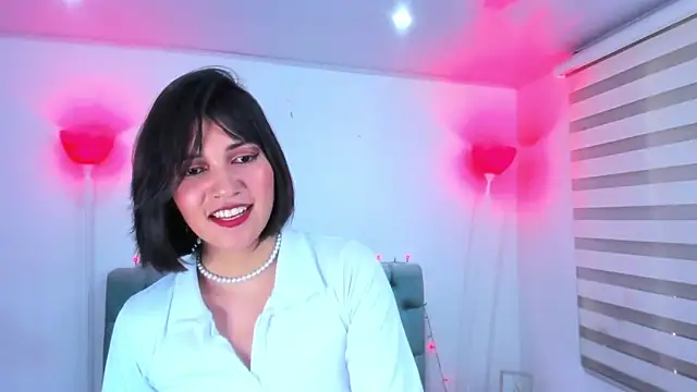 lina bedoya  online show from 01-15-25, 02:46