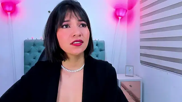 lina bedoya  online show from 01-18-25, 11:43