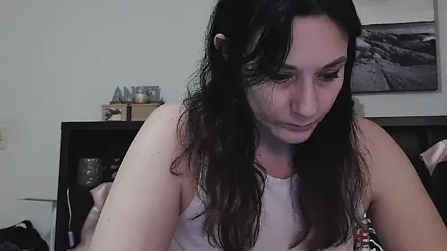 CrystalLakeXO online show from 02-08-25, 08:52