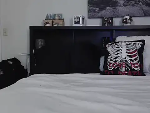 CrystalLakeXO online show from 02-21-25, 05:56