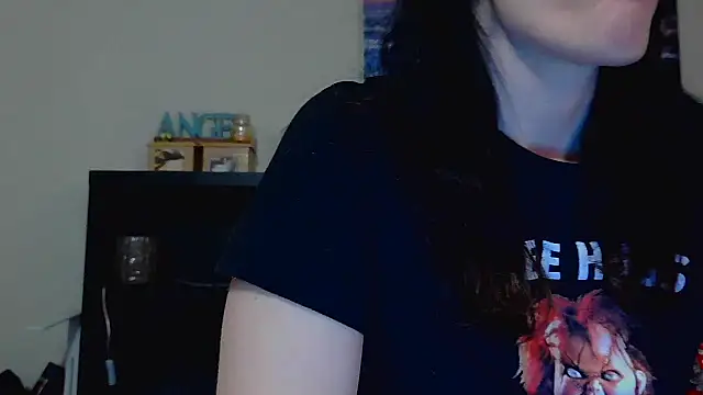 CrystalLakeXO online show from 10-16-25, 04:35