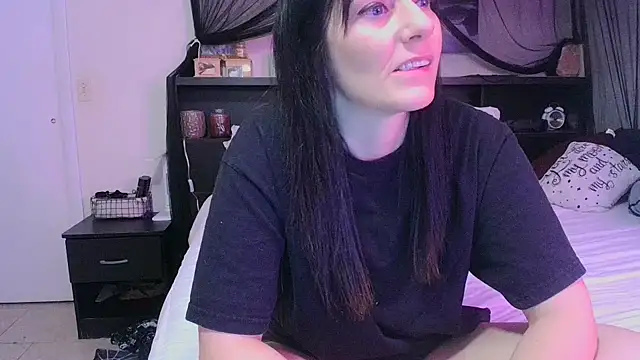 CrystalLakeXO online show from 04-20-26, 06:27