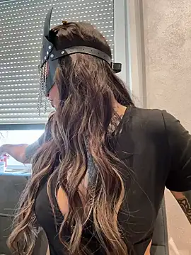 Snapshot of AileenInkOfficial chatting on 02-27-25, 10:04 AileenInkOfficial online show from 02-27-25, 10:04