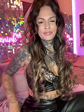 Snapshot of AileenInkOfficial chatting on 03-14-25, 05:24 AileenInkOfficial online show from 03-14-25, 05:24