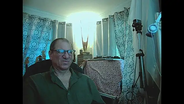 Snapshot of coryassman chatting on 05-30-26, 01:14 coryassman online show from 05-30-26, 01:14
