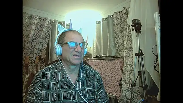 Snapshot of coryassman chatting on 05-31-26, 05:59 coryassman online show from 05-31-26, 05:59