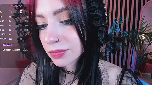Snapshot of arielabradberry chatting on 12-25-24, 05:26 arielabradberry online show from 12-25-24, 05:26