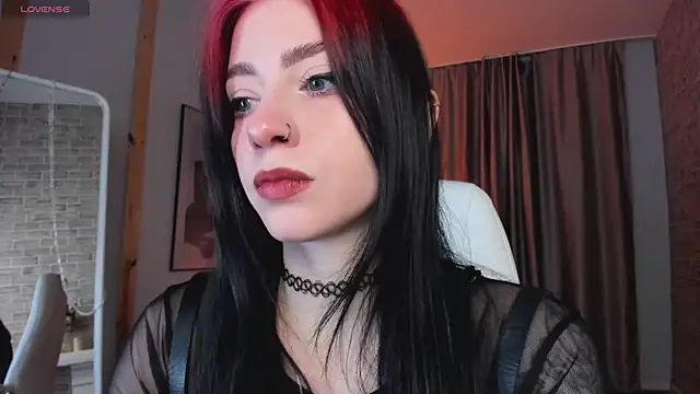 Snapshot of arielabradberry chatting on 12-27-24, 02:33 arielabradberry online show from 12-27-24, 02:33