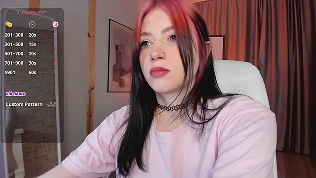 Snapshot of arielabradberry chatting on 01-20-25, 03:50 arielabradberry online show from 01-20-25, 03:50