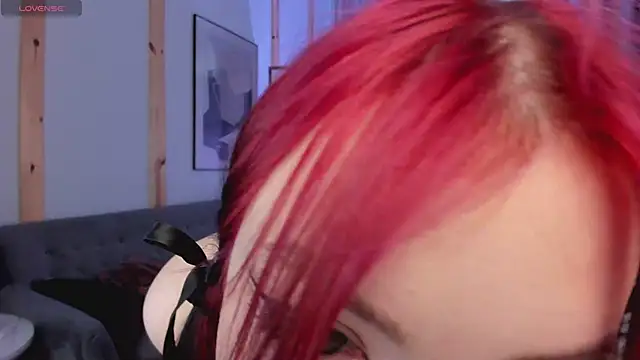 Snapshot of arielabradberry chatting on 02-20-25, 01:51 arielabradberry online show from 02-20-25, 01:51