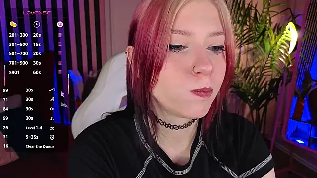 Snapshot of arielabradberry chatting on 09-23-25, 04:10 arielabradberry online show from 09-23-25, 04:10