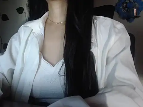 Snapshot of emma_06@xh chatting on 06-03-26, 08:25 emma 06xh online show from 06-03-26, 08:25