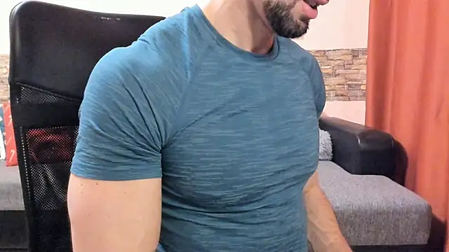 HotHunkTrainer online show from 03-26-26, 08:31