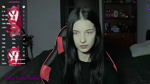 Snapshot of Miya_Dream_UKR chatting on 02-01-26, 05:00 Miya Dream UKR online show from 02-01-26, 05:00