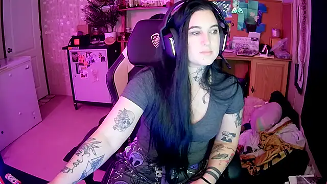 Snapshot of ferocityflame chatting on 11-10-25, 02:54 ferocityflame online show from 11-10-25, 02:54