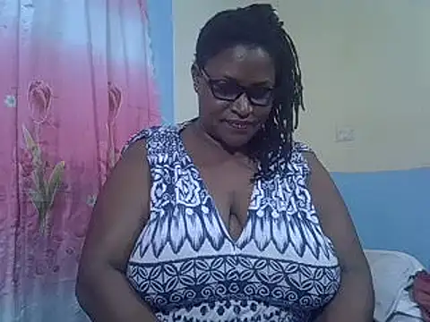 Snapshot of sexy_bigboobss chatting on 03-18-25, 07:31 sexy bigboobss online show from 03-18-25, 07:31