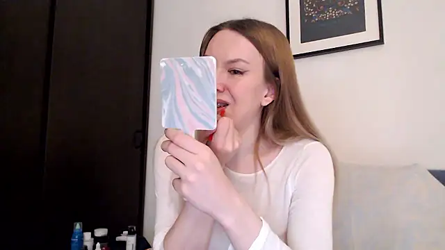 Snapshot of Scarlettford chatting on 01-08-26, 07:05 Scarlettford online show from 01-08-26, 07:05