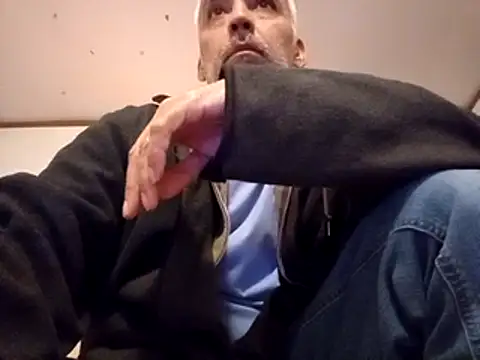 Xoc8  online show from 03-20-25, 09:13