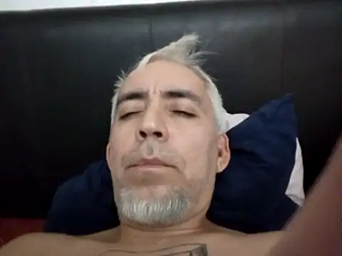 Xoc8  online show from 11-11-25, 11:43