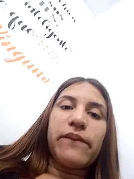 AnthonelaDuque online show from 03-06-25, 07:43