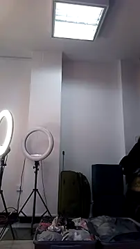 AnthonelaDuque online show from 11-04-25, 11:31