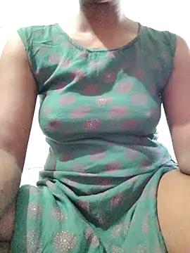 Snapshot of rituporna2004 chatting on 11-06-25, 03:18 rituporna2004 online show from 11-06-25, 03:18