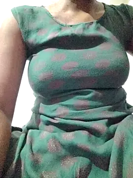 rituporna2004 online show from 04-07-26, 12:00