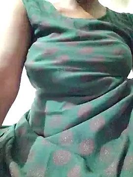 rituporna2004 online show from 04-16-26, 12:22