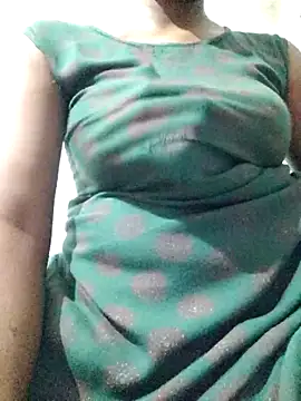 rituporna2004 online show from 04-19-26, 06:10